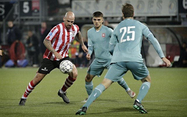 由泳决赛中 由泳决赛中