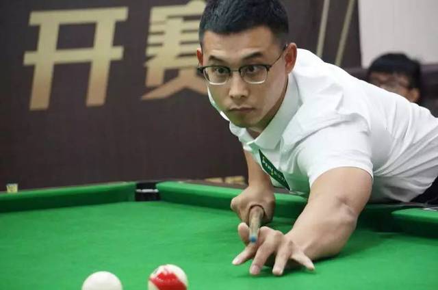 水平的篮球 水平的篮球