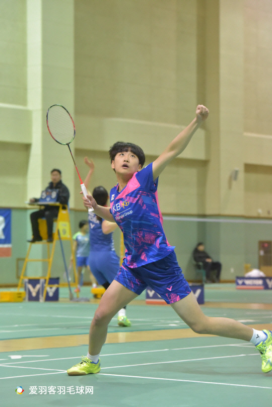 育界的关注 育界的关注