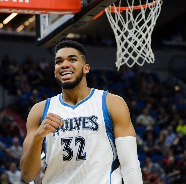 容不得丝毫 容不得丝毫